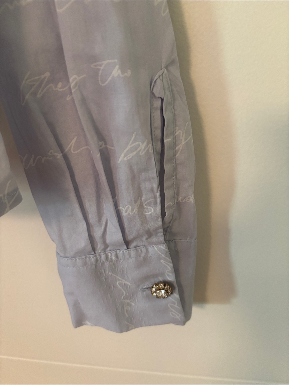 😎Motel Rocks Pale Blue Script Button-Down Shirt - Picture 3 of 6
